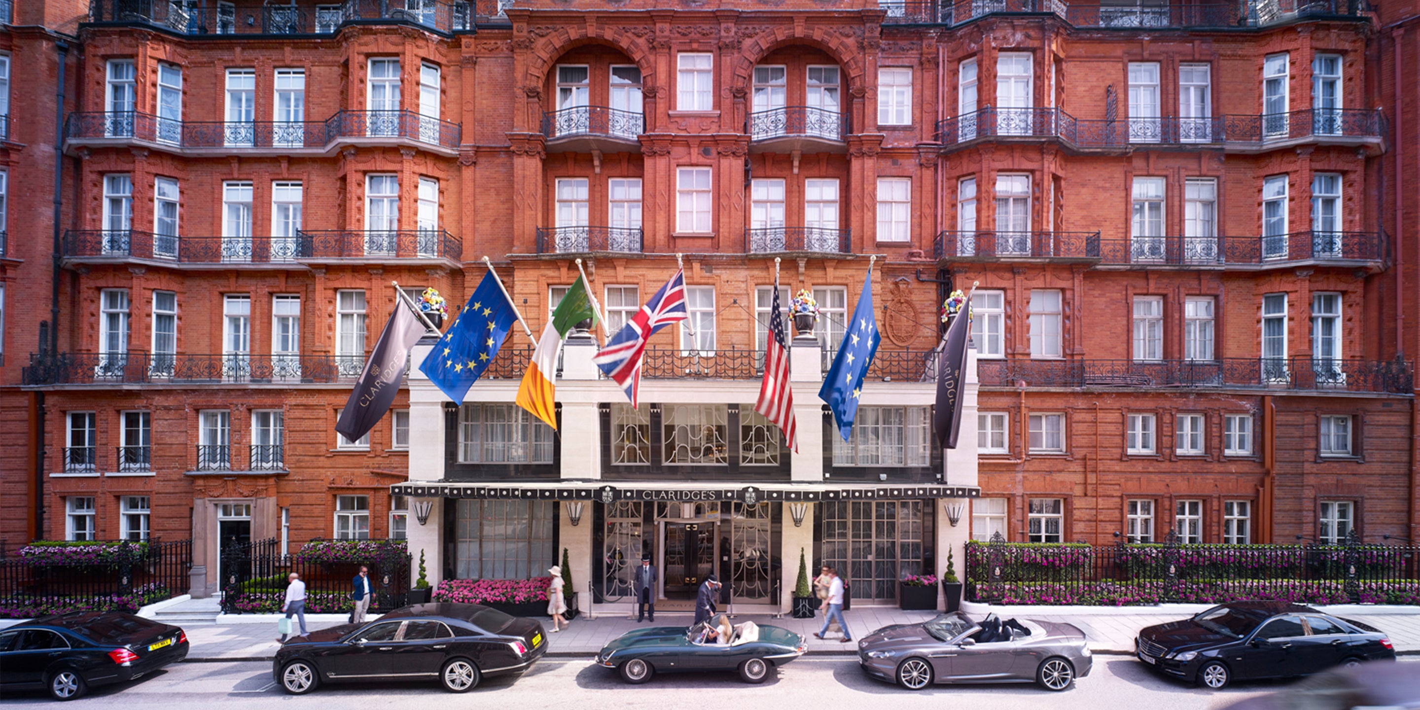 A Luxurious Journey Through Iconic London Hotels - Claridge's